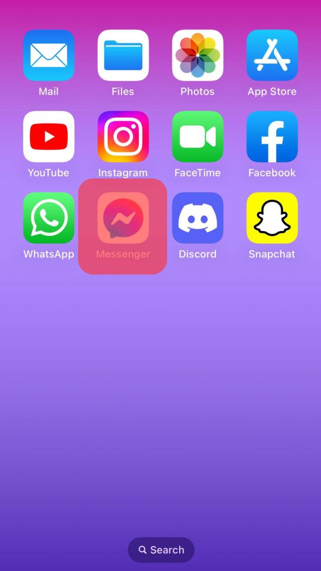 Відкрийте програму Facebook Messenger на iPhone